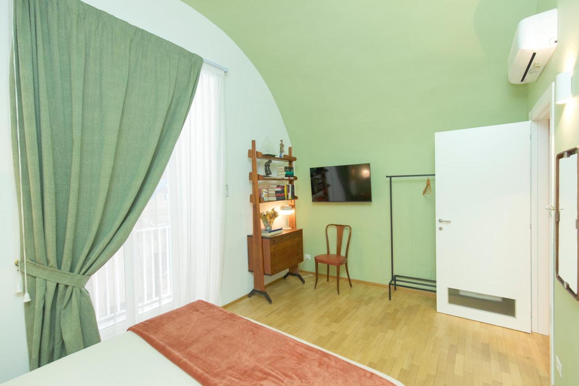 Апартаменты A Casa Nostra Неаполь Экстерьер фото